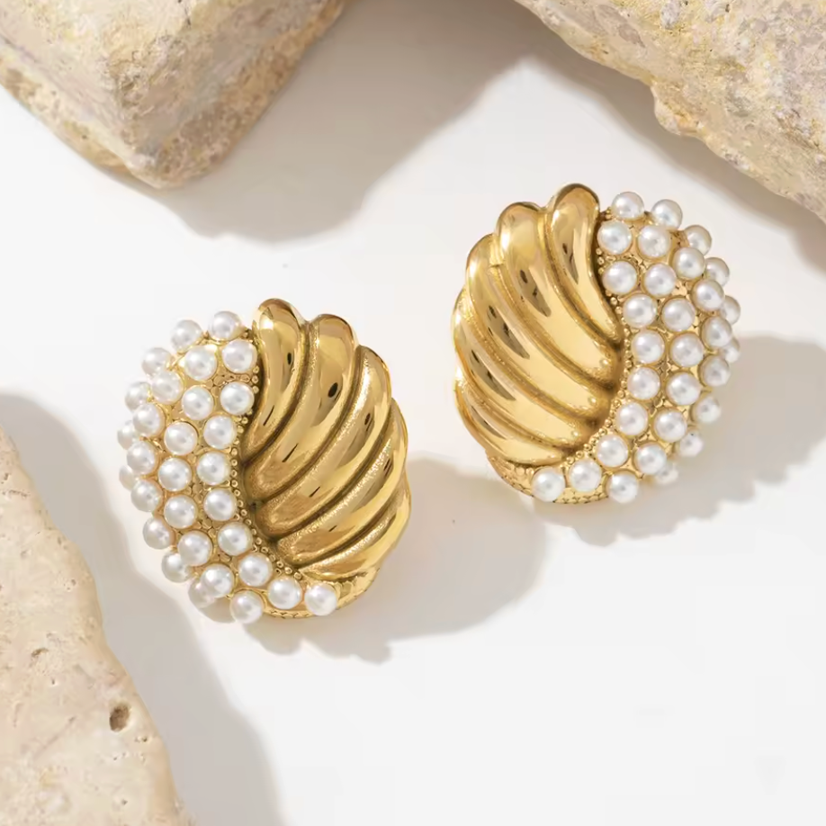 Ribbed Gold & Cluster Pearl Earrings
